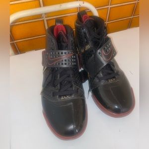 Nike Lebron 5. Black and crimson